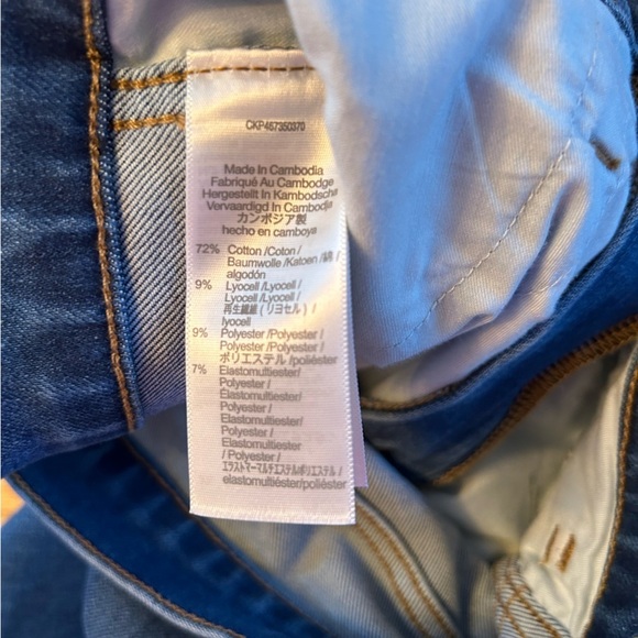 Madewell 11" High-Rise Roadtripper Supersoft Skinny Jeans: Slit-Hem Edition 29 - Picture 12 of 14